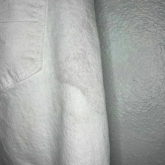 American Eagle Mom Straight Jean White Destroyed high rise stretch, Size 10 - Picture 15 of 16